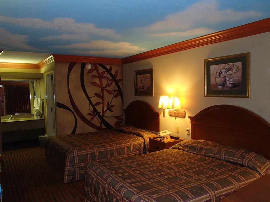 Nola Inn & Suites New Orleans Exterior foto
