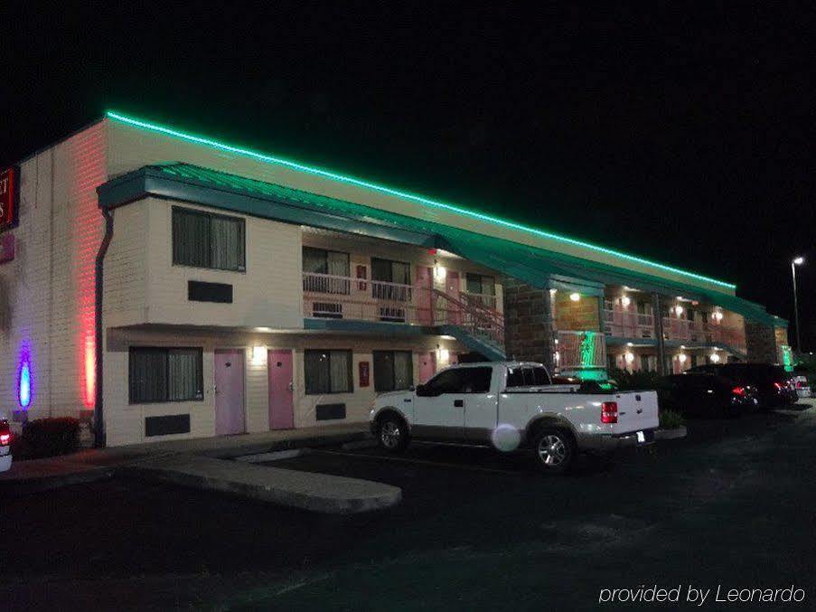 Nola Inn & Suites New Orleans Exterior foto